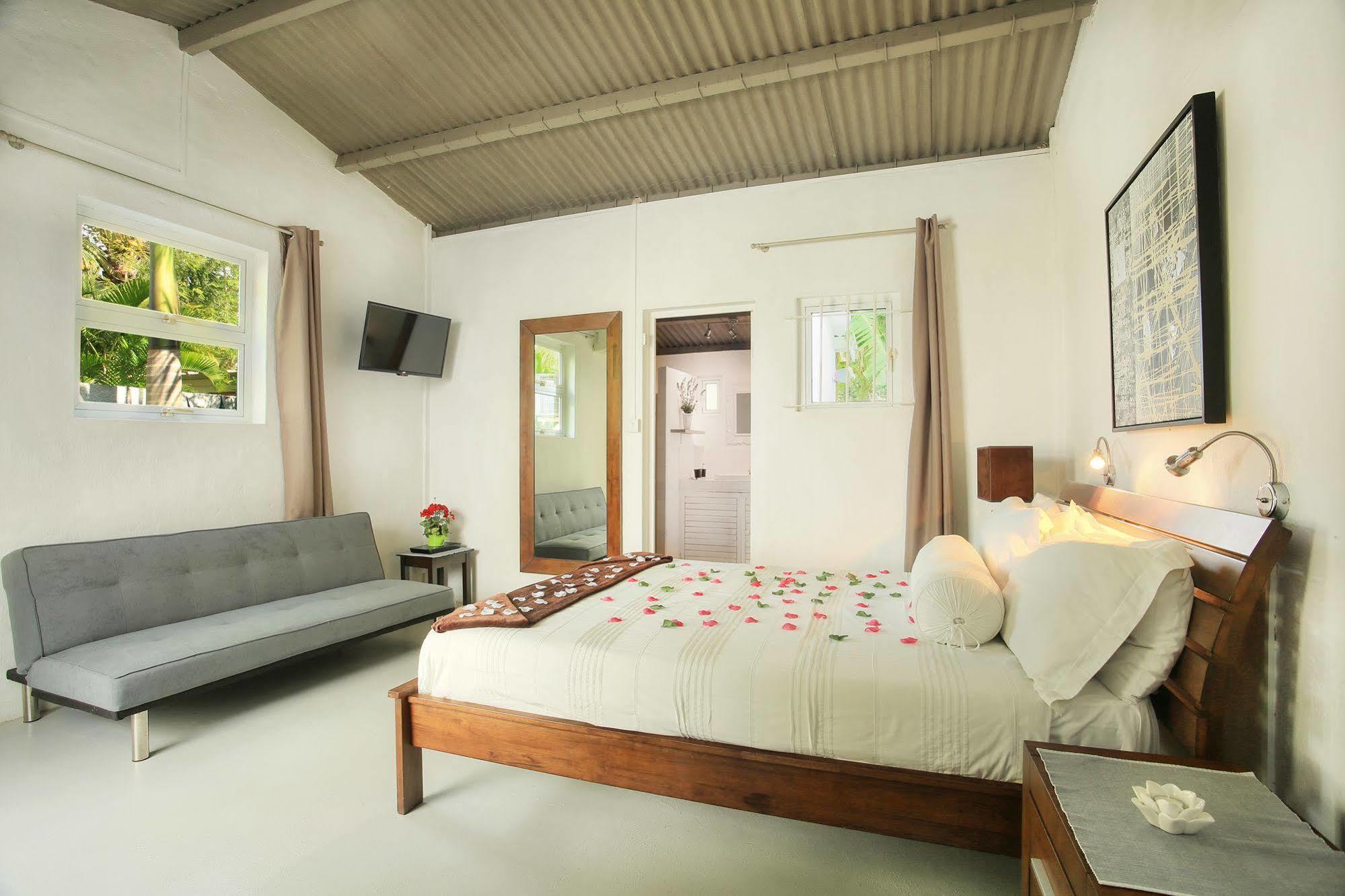Esprit Libre Restaurant & Guest House Grand Baie Extérieur photo
